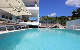 New Apartment With Swimming Pool Near The Beach