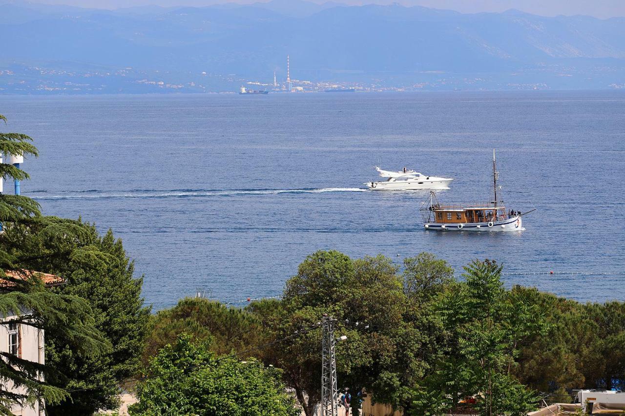 New Apartment With Swimming Pool Near The Beach Ičići Kültér fotó